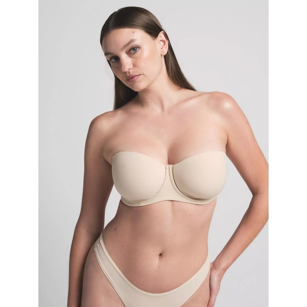 SKIMS NWOT Ultimate Strapless Bra - Size 32H